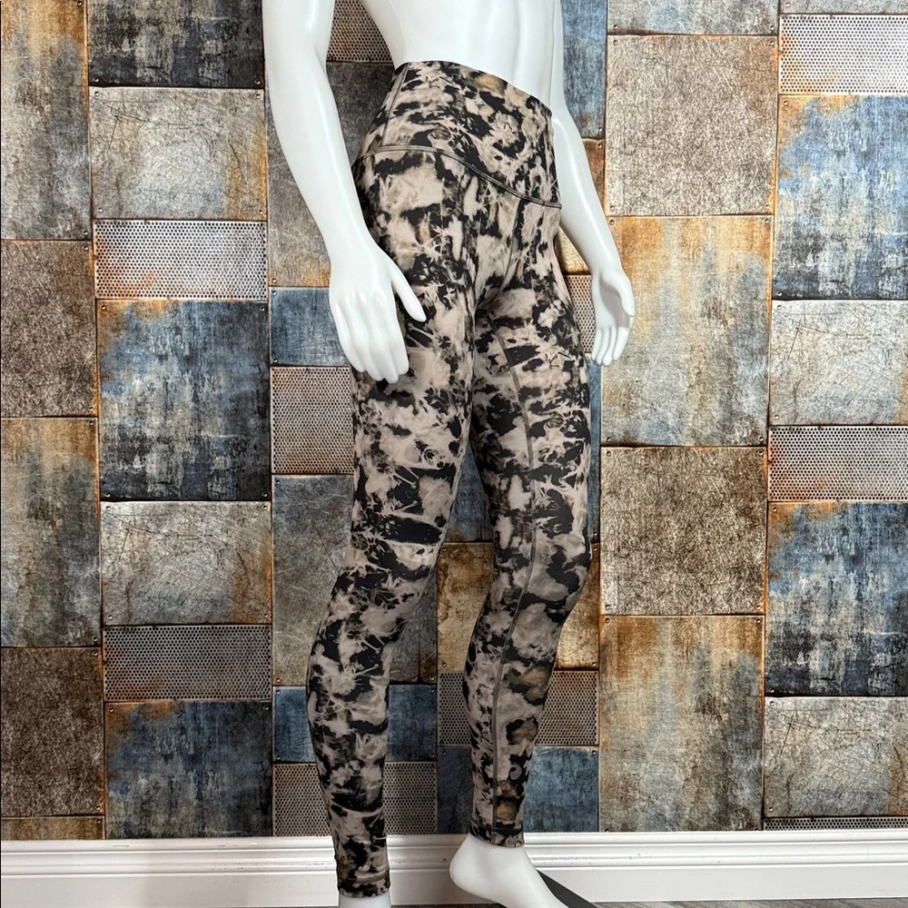 Lululemon Wunder Train High-Rise Tight 28" Size 6 - Picture 5 of 14